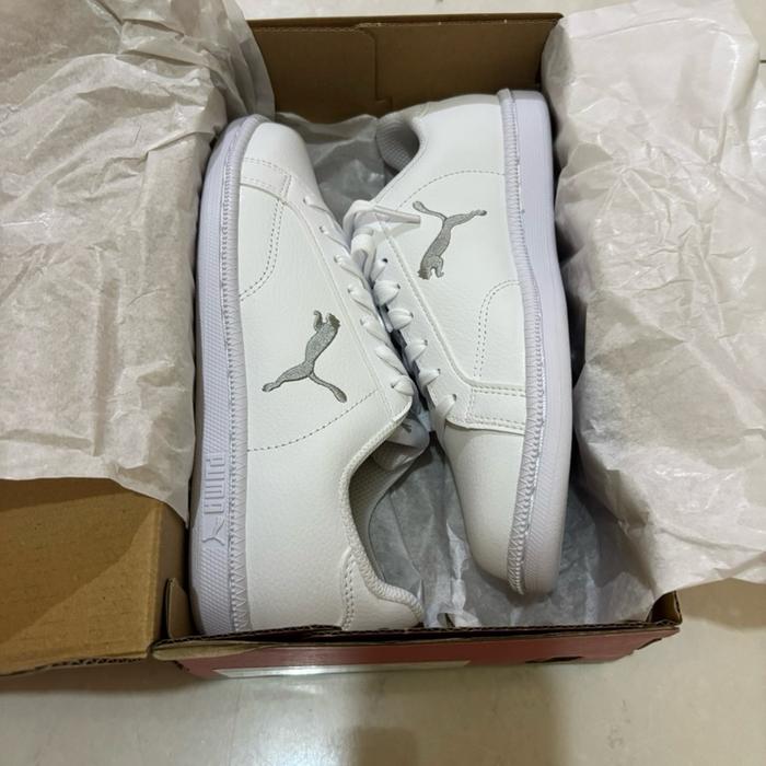 puma smash cat L white silver