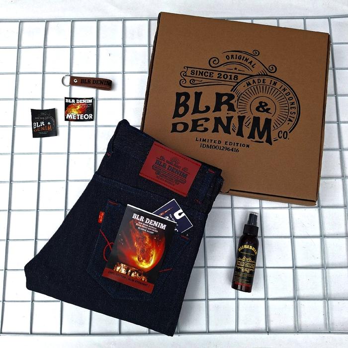 BLR DENIM Art Meteor 15,5oz Celana Jeans Pria Slim Straight Full Button Black Indigo Sanforized Deni