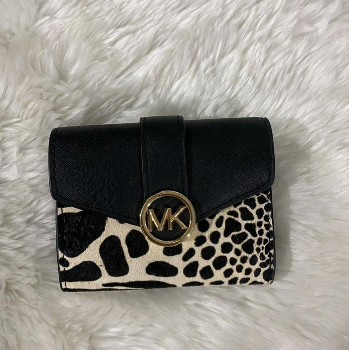 dompet wanita mk carmen medium flap bifold wallet black multi in