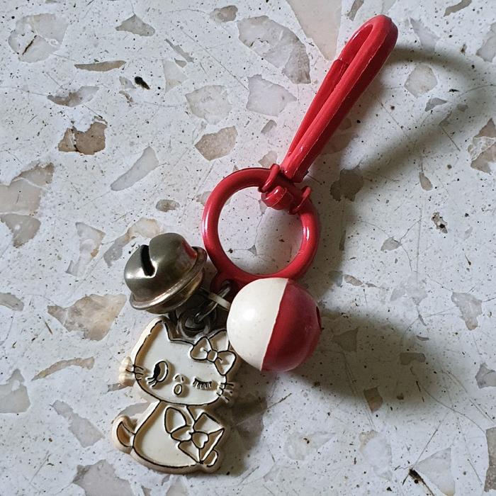 gantungan tas bag charm hello kitty lawas jadul vintage antik bekas preloved second ganci keyring ke