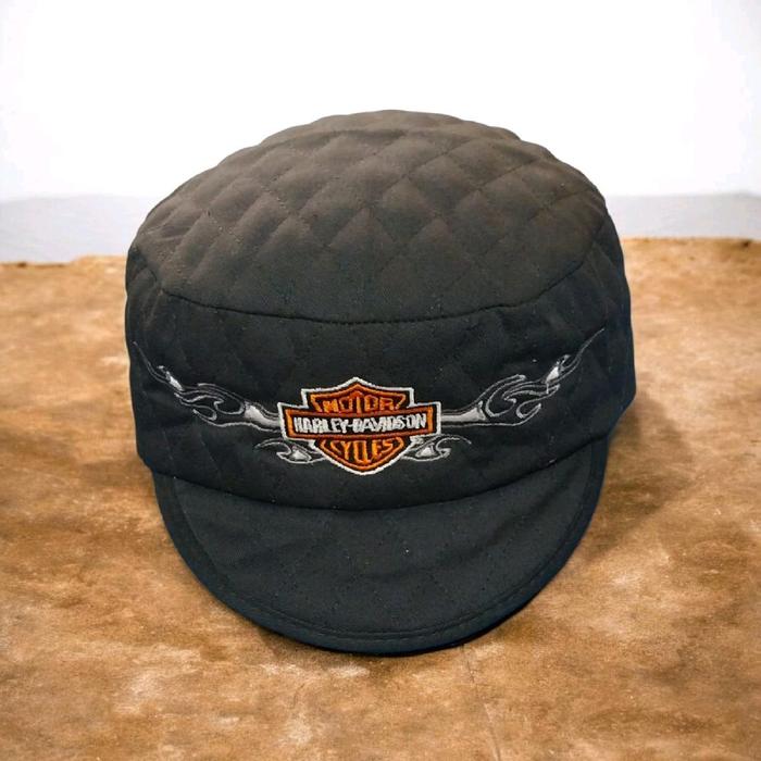 Topi Harley-Davidson vintage bergaya welder's atau painter's cap berwarna hitam dengan motif quilted