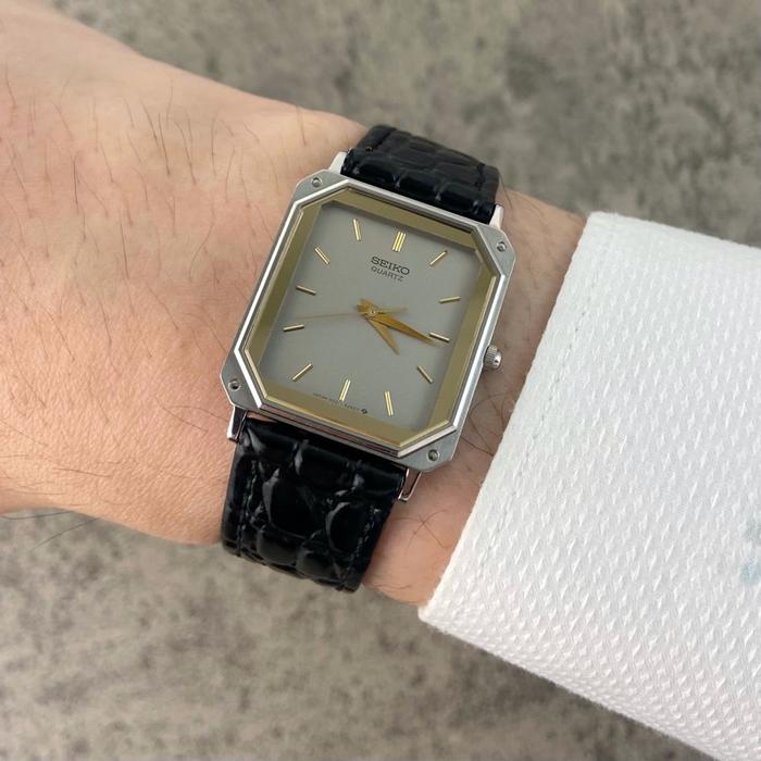 Seiko 1980s Tank Cut Corner 9021-504A ORIGINAL