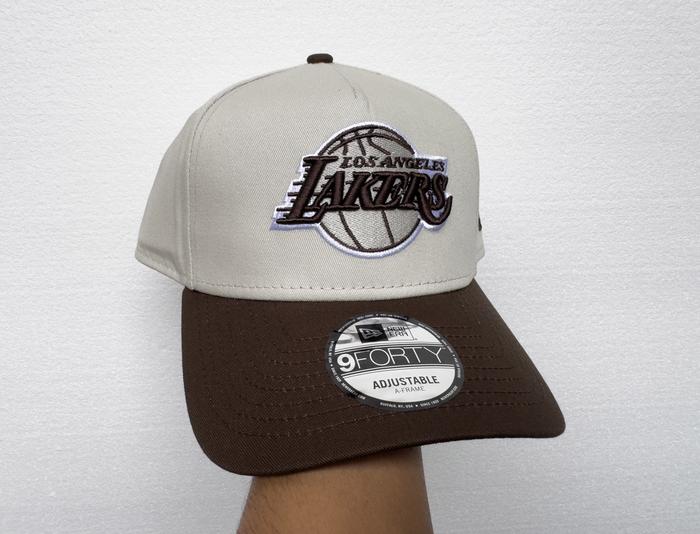 Topi New Era 9Forty A-Frame Los Angeles Lakers 2-Tone Vintage Stone Walnut Snapback Cap 100% Origina