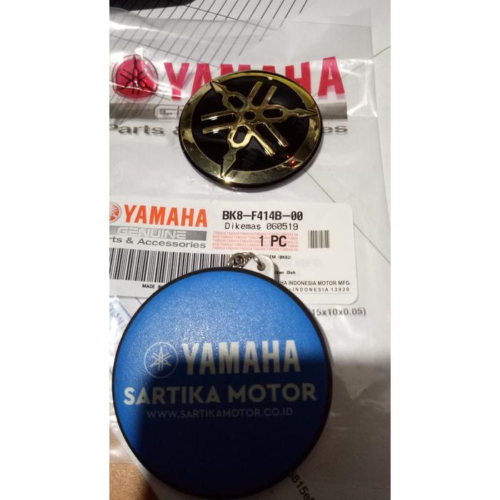 Emblem Gold Yamaha R15 VVA [NTS]