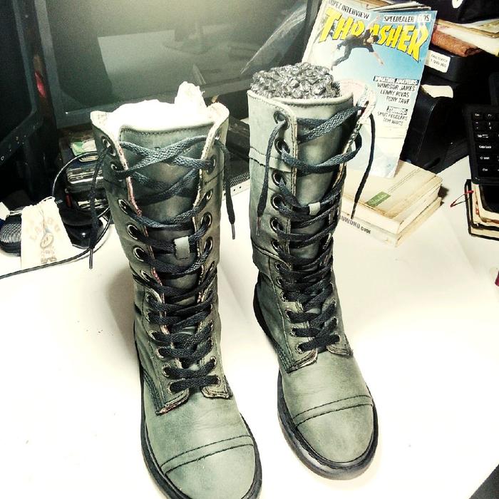 Sepatu boots Dr Martens 1914 Triumph Aimilita green 12 eyelets/holes, 39 EU, Made in Vietnam