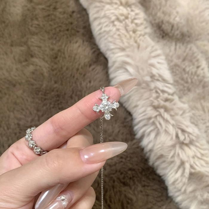 OMG! Perhiasan.Shop - Kalung Wanita Cross Bloom Silver Elegan KS132