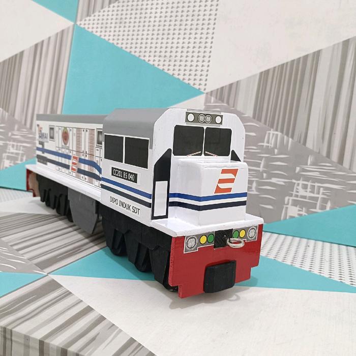 Lokomotif CC201 Livery White Blue Logo KAI Z