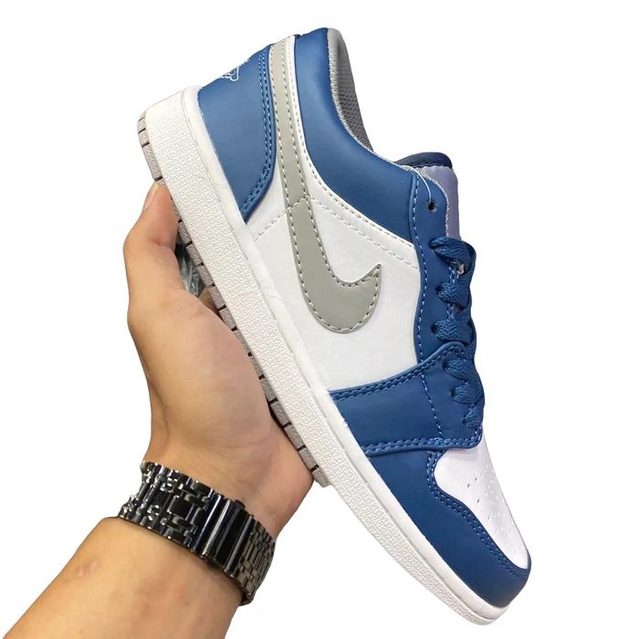 sneakers pria casual  jordan low biru putih Shoes