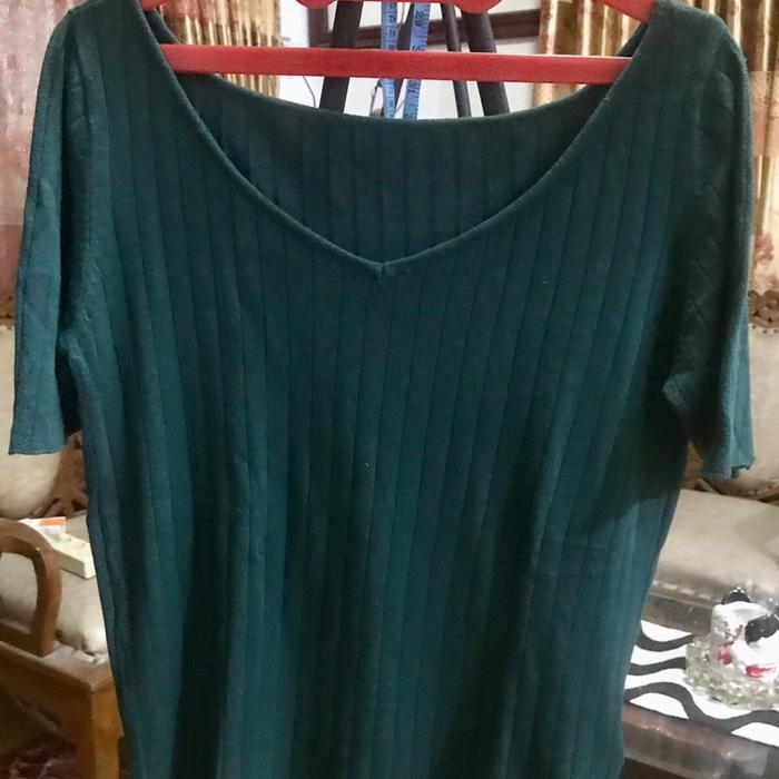 Blouse knit warna hijau emerald brand Rope Picnic free size fit to L (preloved)