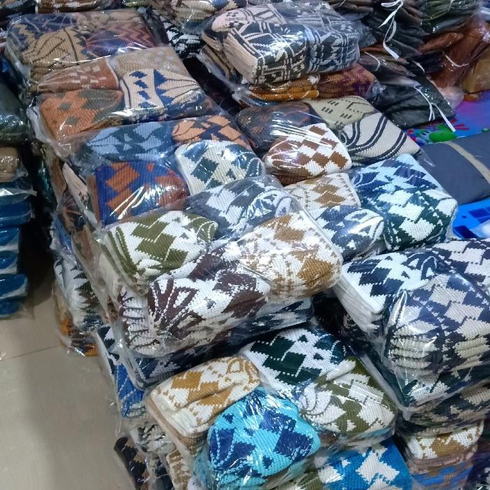 Peci Rajut Motif Tarim - Peci Rajut Tangan Asli - Aneka Warna dan Motif Ukiran All Size Katun