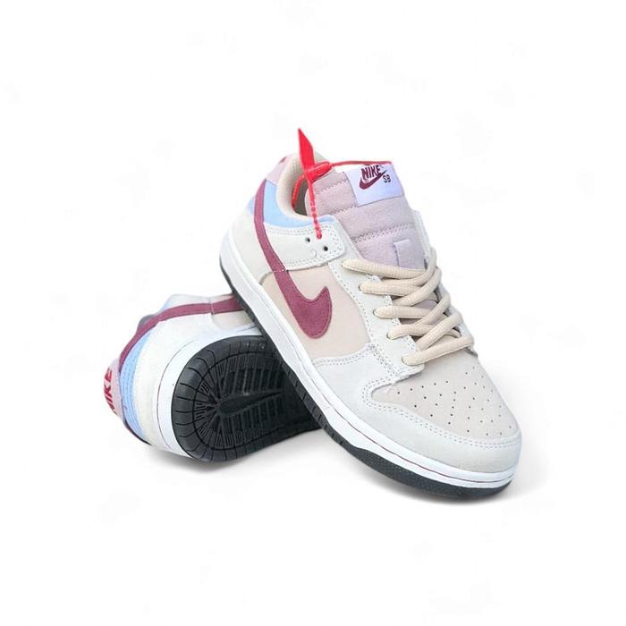 Sepatu Sneakers Unisex SB Dunk Low – “Red Swoosh Soft Cream” Premium Quality