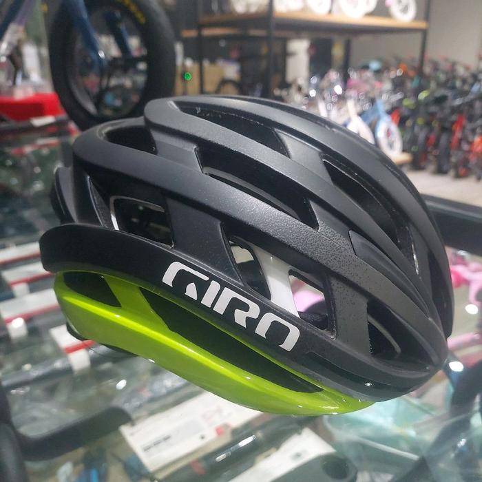 Giro Helm Helios Spherical MIPS dengan Teknologi Spherical dan Ventilasi Baik untuk Sepeda Jalan Ray