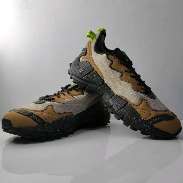 Sepatu Sneakers Reebok Zig Kinetica 2 Edge Modern Beige