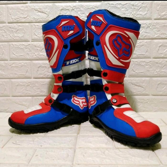 Sepatu Trail Sepatu Cross