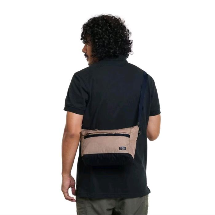 EIGER DISTANT SHOULDER BAG