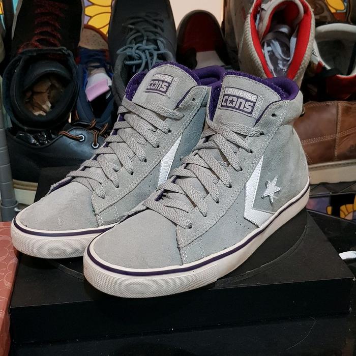 converse suede tag sample size 42 (rare)