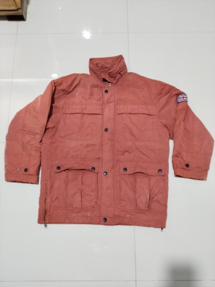 Jaket tebal warna orange thrift