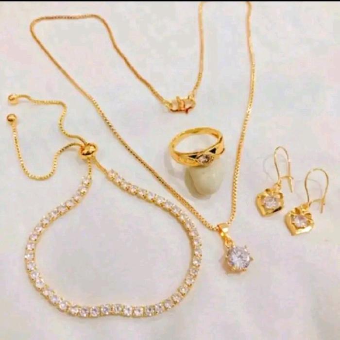 SET PERHIASAN DEWASA TITANIUM SET MEWAH ELEGAN GOLD PERMATA PUTIH SATU TITANIUM ANTI LUNTUR DAN KARA
