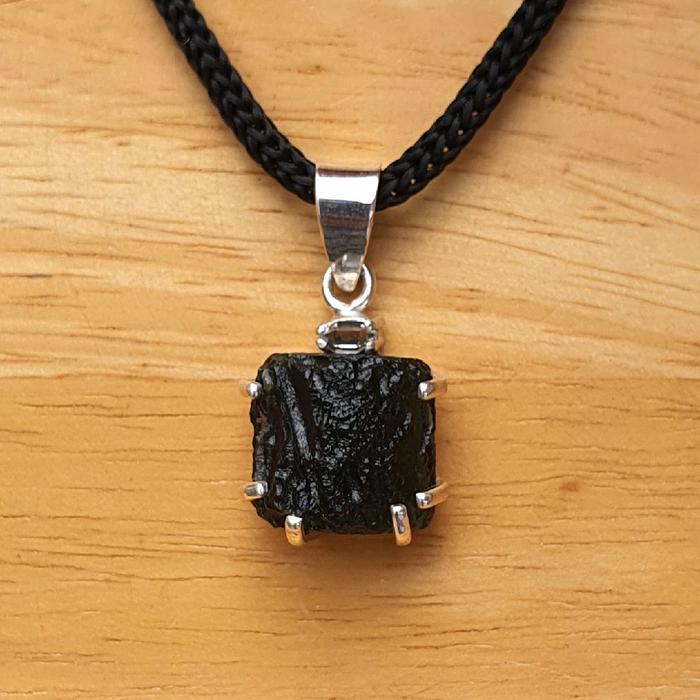 HANDMADE LIONTIN RAW MOLDAVITE