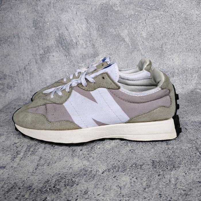 SEPATU NB NEW BALANCE 327 " MUSHROOM ALUMINIUM "SECOND ORIGINAL LIKE NEW Shoes Sneakers  Pria Lari
