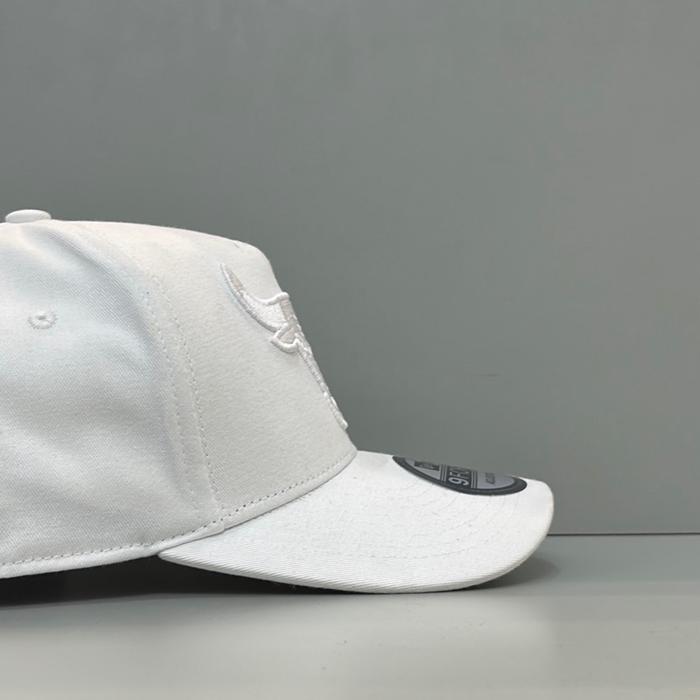TOPI BASEBALL PUTIH BANTENG BORDIR PUTIH