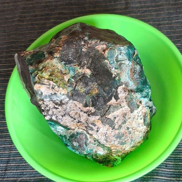 Bahan Bacan Kura Galian Lama - Batu Alam dengan Warna Hijau dan Coklat 3.2 kg