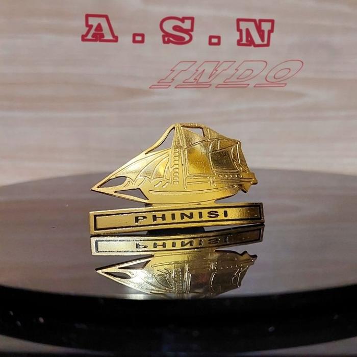 Lencana Phinisi Pin Phinisi Kuningan Magnet