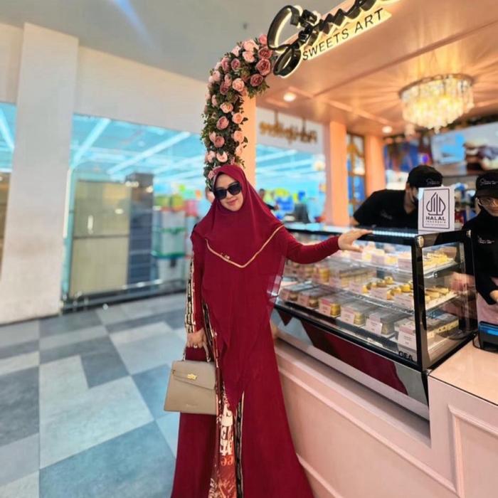 M.shee Mahalini Maroon Set Khimar Muslim