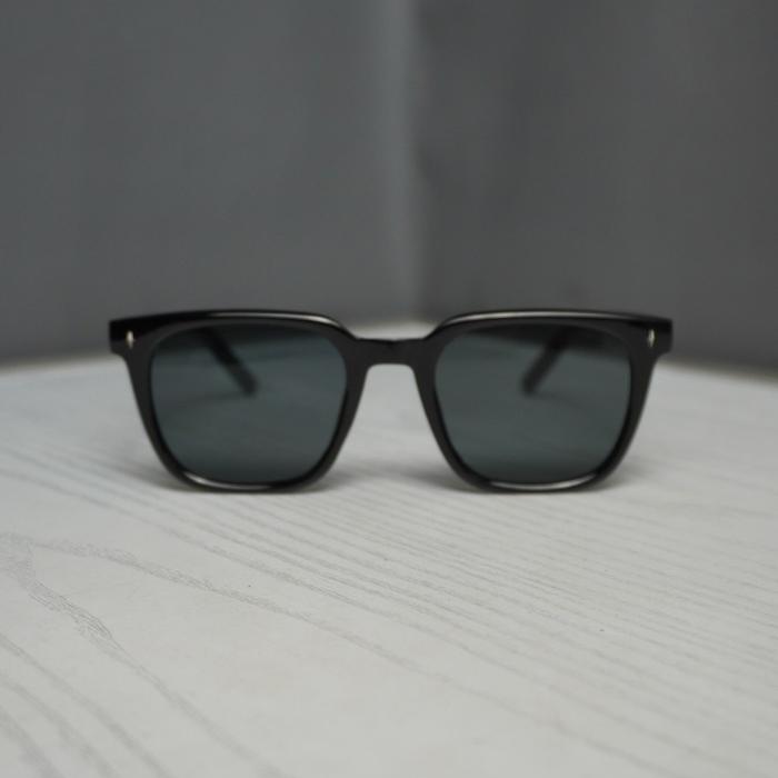Kacamata Hitam Bingkai Persegi UV400