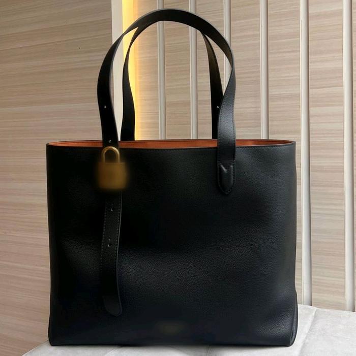 Tas Shoulder Wanita Low Key Hobo PM Bag Full Leather