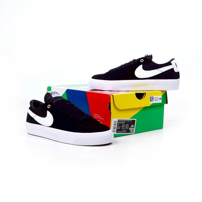 Sepatu Nike SB Zoom Blazer Low Pro GT Black White