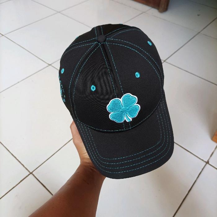 topi black clover second 1