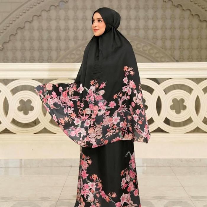 Farra Prayer Robe - Limited Edition