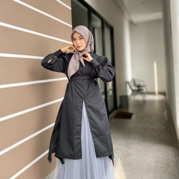 Azzura tunik - Tunik lengan balon - outfit lebaran - tunik wanita hitam - atasan wanita muslim Katun