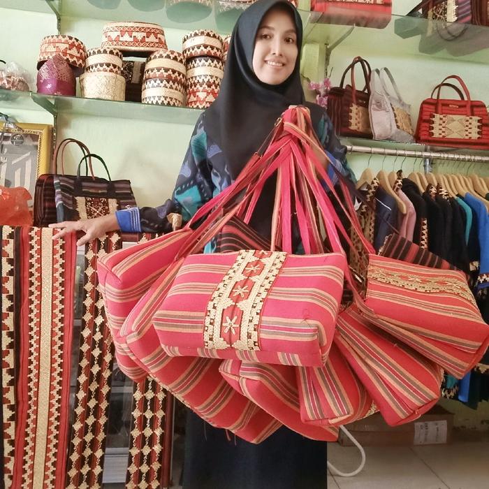 TAS SELEMPANG TENUN TAPIS ASLI KHAS KRUI PESISIR BARAT LAMPUNG