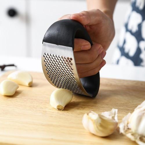 Alat gerus bawang putih / garlic crusher parutan peras bawang geprek cincang penghancur penghalus pr