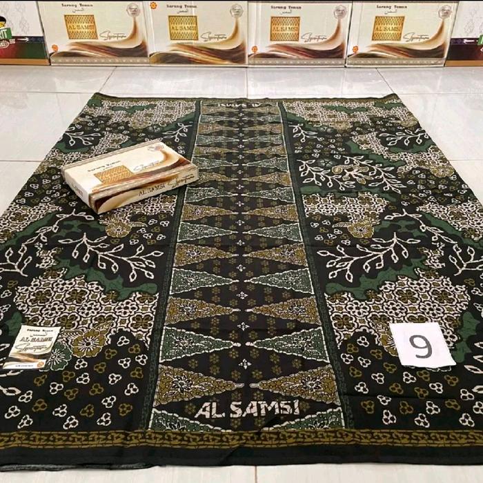 sarung motif humer merah terbaru