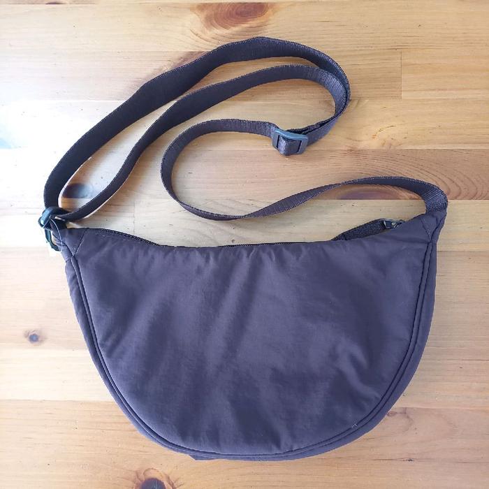 UNIQLO TAS BAHU MINI BULAT ROUND SLING SHOULDER BAG