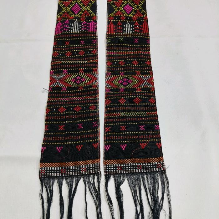 Scraf Motif Sadum Etnik Batak Toba Asli Ulos Jahitan Rapi Bahan Ulos Tenun Lebar 13cm Panjang 170cm