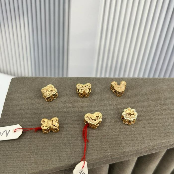 Liontin Gelang Gula Batu