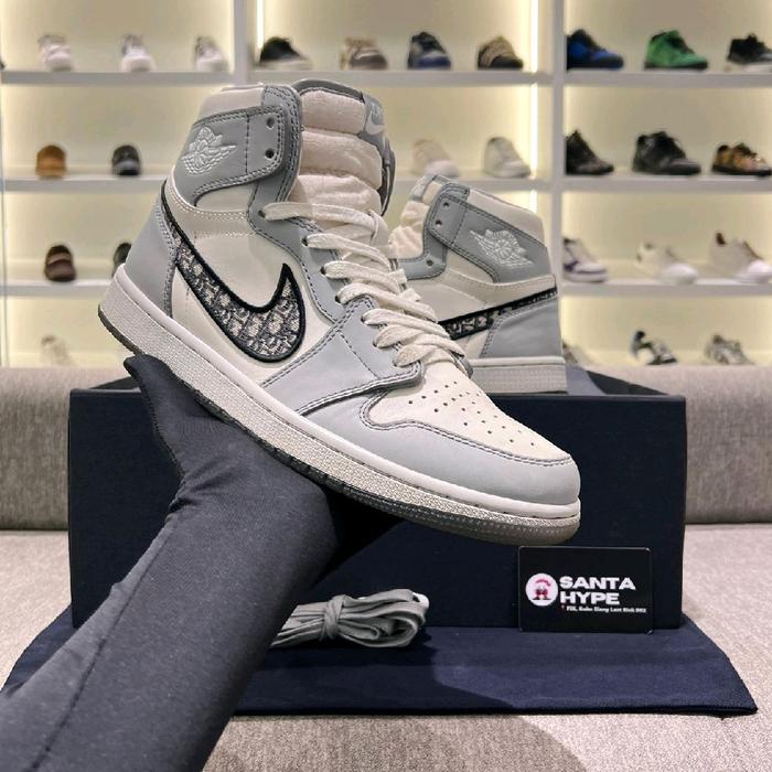 Nike Air Jordan 1 X Dior High Sneakers *VERY RARE*