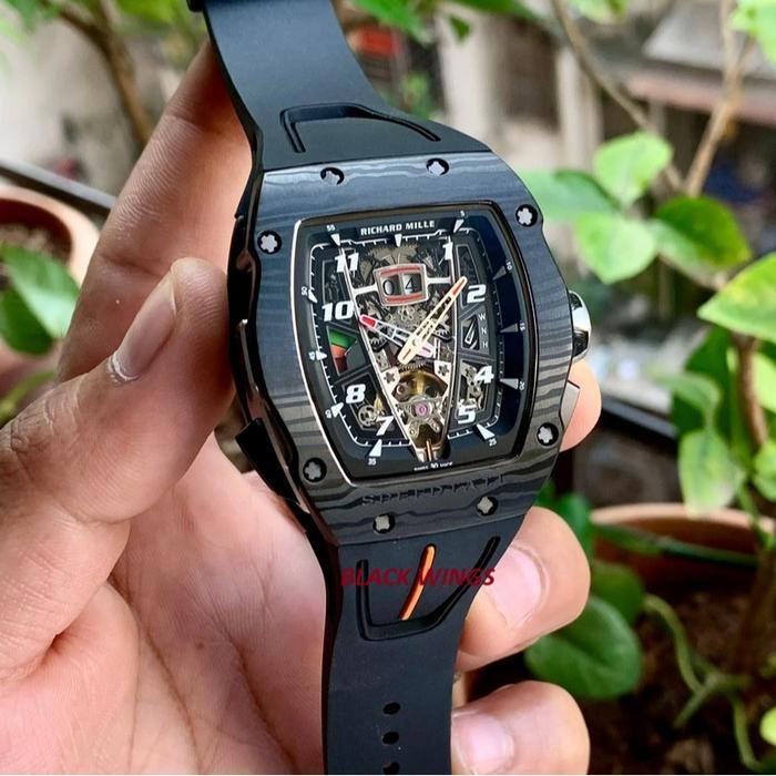 RM40-01 MCLAREN BLACKWINGS JAM TANGAN CARBON CASE FULL BLACK SOFT RUBBER STRAP 41MM