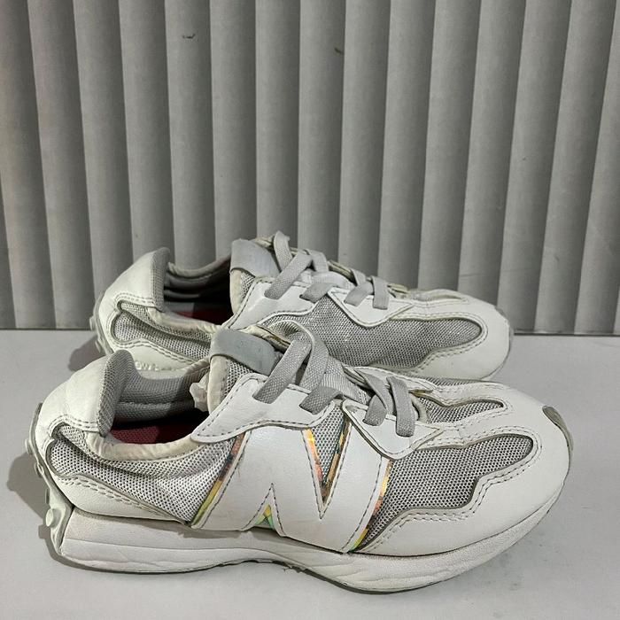 Sepatu Anak Second Original New Balance 327 Size 31/18,5cm