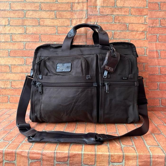 TAS  SELEMPANG KANTOR PRIA TUM KANVAS SECOND BRANDED BROWN / TAS SLING LEPTOP PRIA TUMTUM SECOND BRA