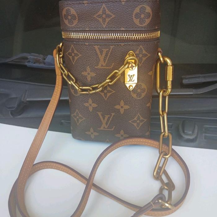 Preloved LV Phone Box Monogram 2016