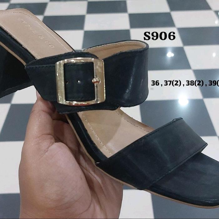 Sandal perempuan Steve & Co