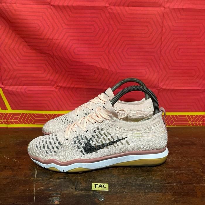 Sepatu second ori nike fearless flyknit size 36,5