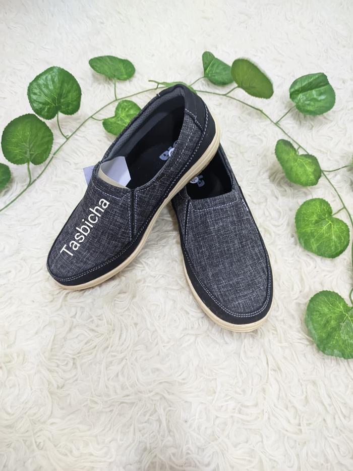 Sepatu Slip On Kanvas Dewasa Pria Gola
