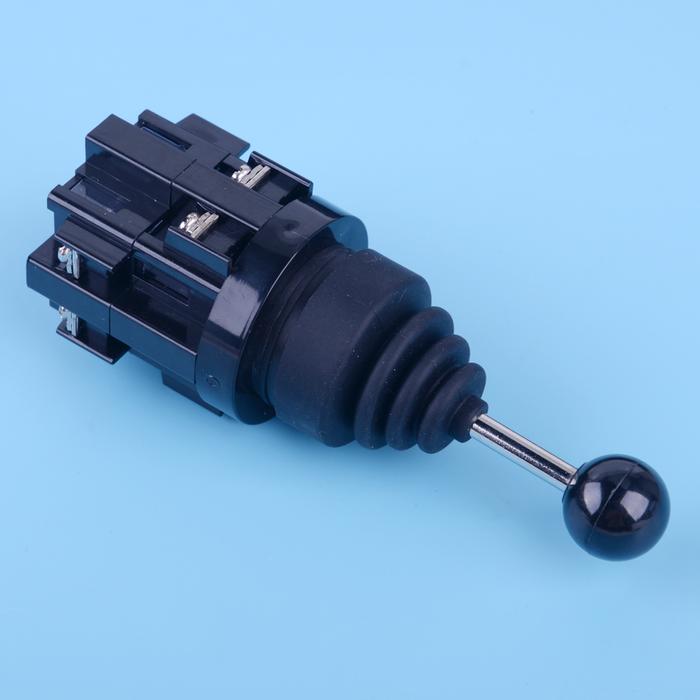 LATAOSK LY61-4022 150V/15A,250V/10A,600V/4A Momentary 4 Position