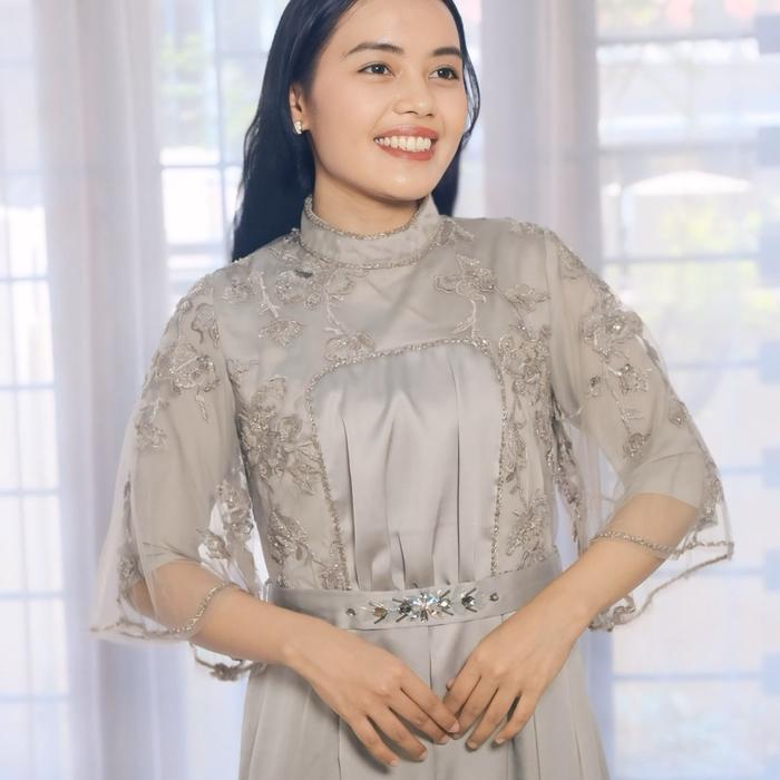 Elysian dress in grey (with belt)